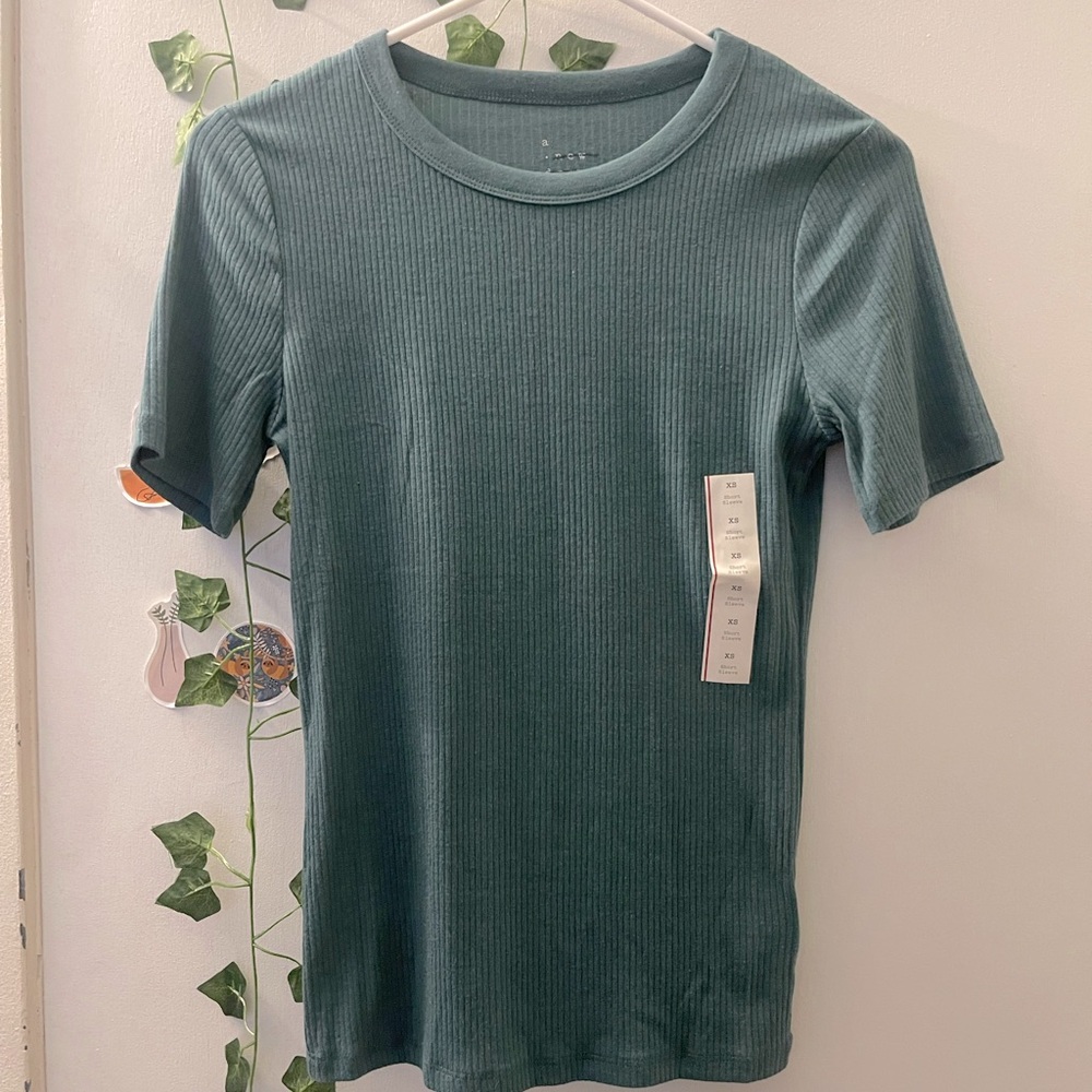 NWT Ribbed Green Women's Short Sleeve Top